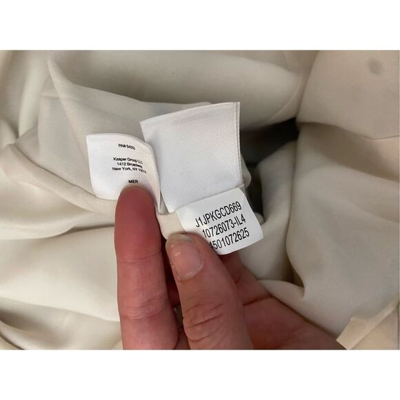 Kasper NWT Black Piped Cream Crepe Sheath Dress, Size 16P, MSRP $89 - Picture 12 of 12